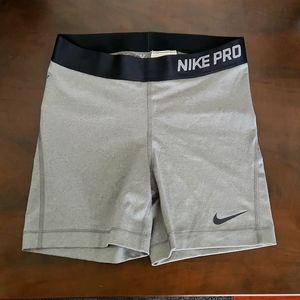 NWOT Nike Pro S gray shorts 5" inseam